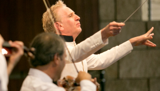 Alasdair Neale conducting